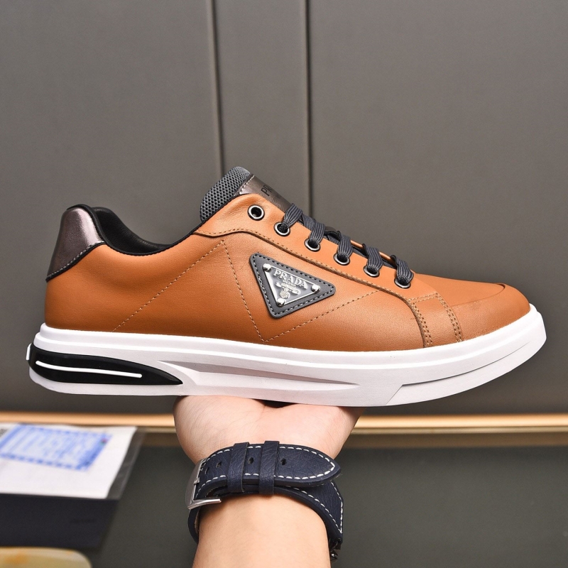 Pra*a casual shoes